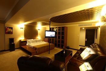 Nairi Hotel