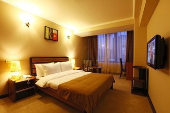 Nairi Hotel