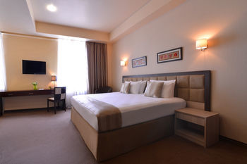Hotel Minotel Barsam Suites