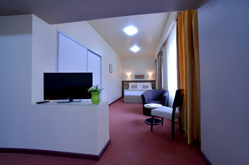 Hotel Minotel Barsam Suites