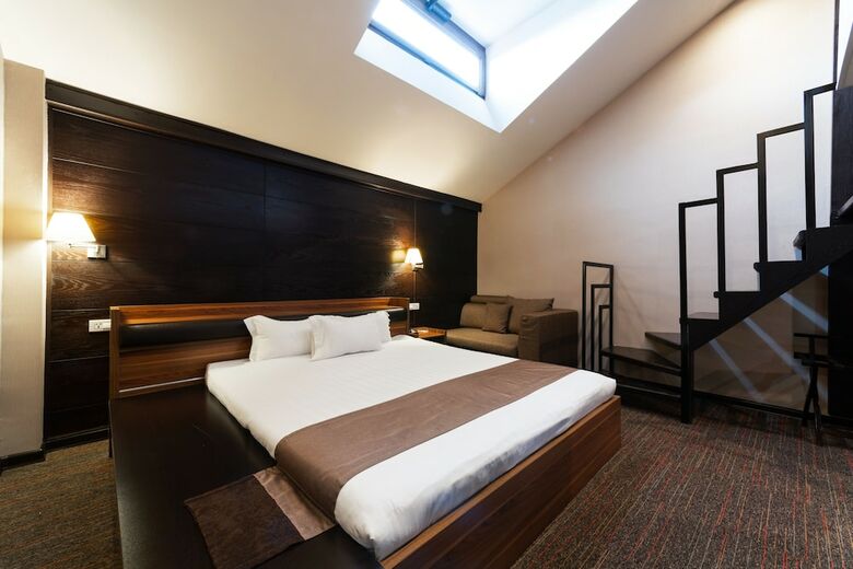 Bass Boutique Hotel