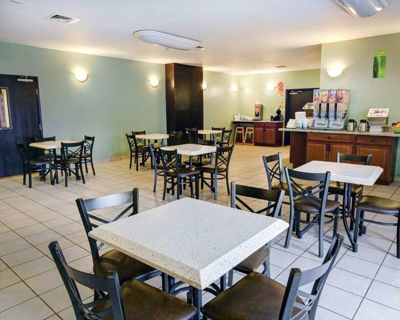 Hotel Quality Inn And Suites Airport