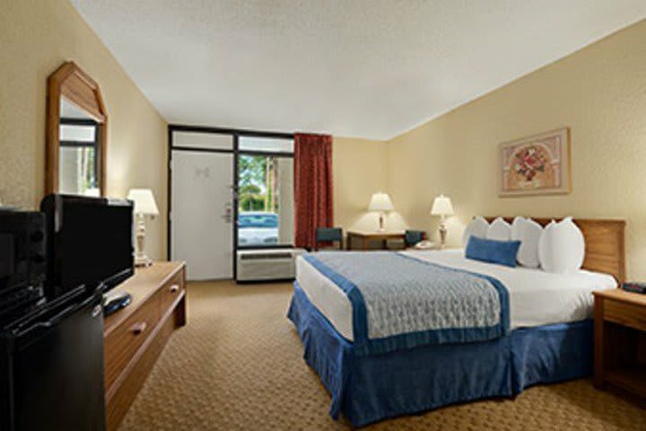 Hotel Ramada Conference Center Jacks