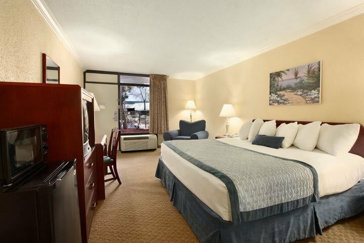 Hotel Ramada Conference Center Jacks