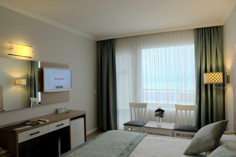 Hotel Adonis