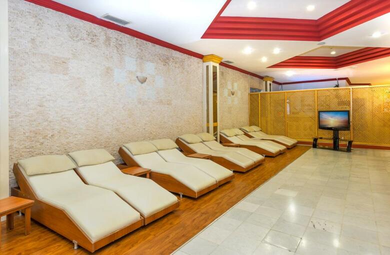 Hotel Adonis