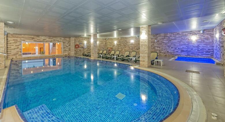 Hotel Adonis