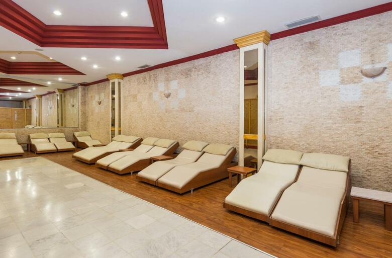 Hotel Adonis