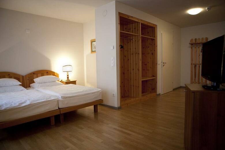 Hotel Caroline