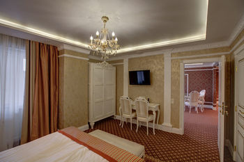 Degas Hotel