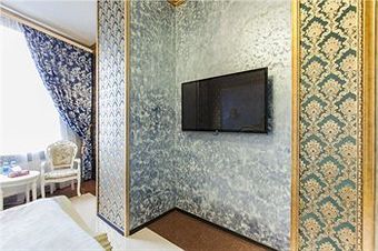 Hotel Golden House