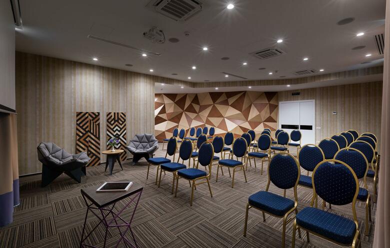 Iris Art Hotel