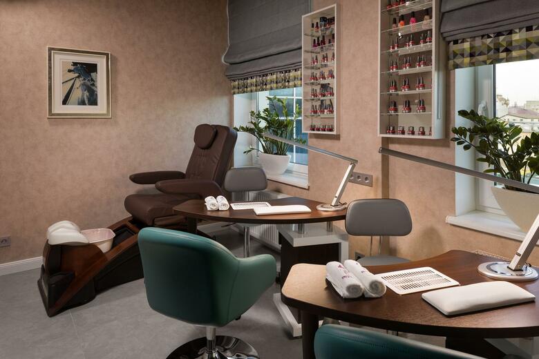 Iris Art Hotel
