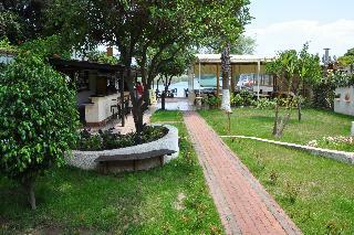 Longhouse Inn Hotel
