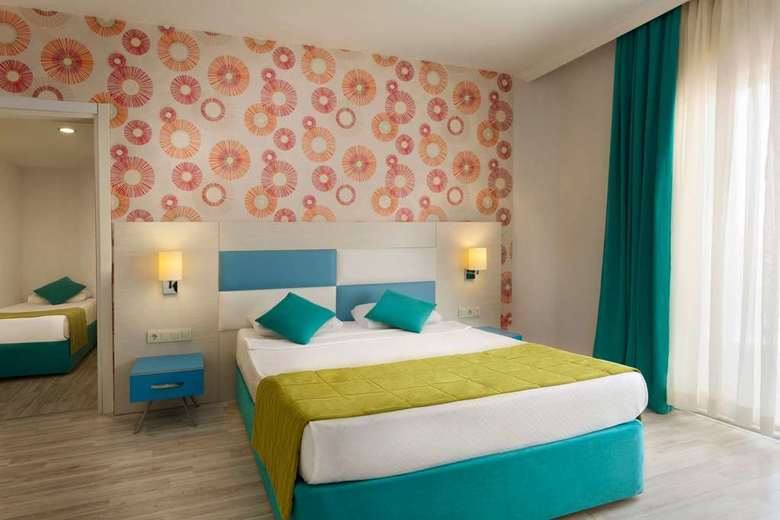 Hotel Ramada Resort Side