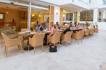 Aparthotel Saylam Suites