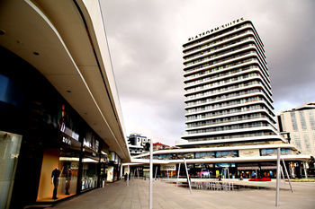 Platform Merter Suites