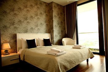 Platform Merter Suites