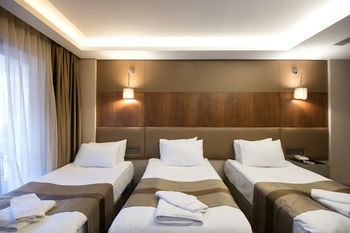 Hotel Gk Regency Suites