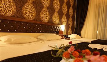 Arma's Beach Hotel
