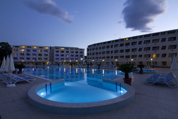 Daima Biz Hotel