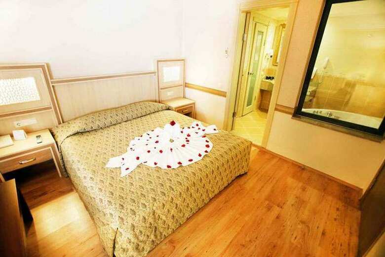 Utopia World Hotel