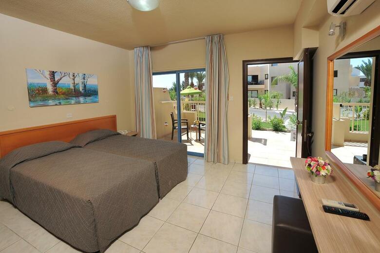 Hotel Nelia Gardens