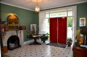 Delphi Lodge Hotel