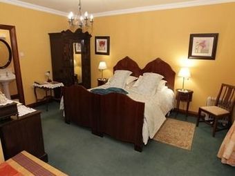Hotel Ballinahoun House