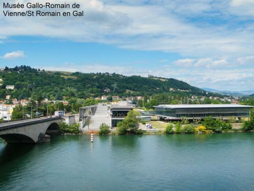 Hotel Ibis Lyon Sud Chasse Sur Rhone
