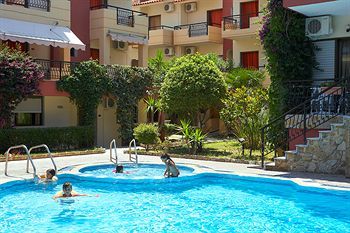 Pelli Hotel