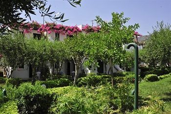 Hotel Villea Village