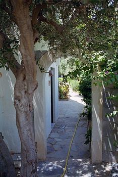 Hotel Villea Village