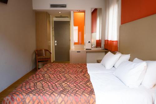 Victoria Hotel