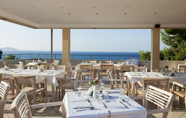Alonissos Beach Bungalows & Suites Hotel