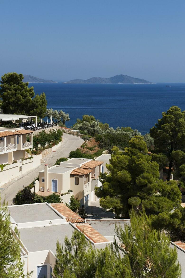 Alonissos Beach Bungalows & Suites Hotel