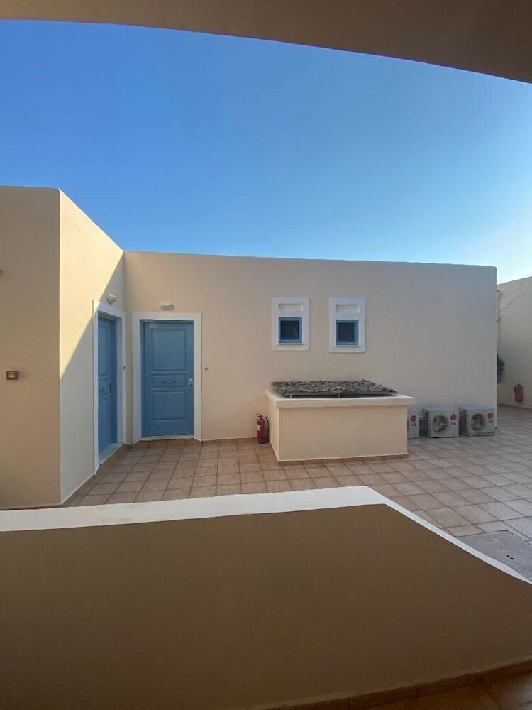 Alonissos Beach Bungalows & Suites Hotel