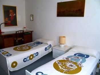 Venicein Apartments