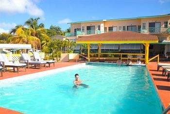 Bird Rock Beach Hotel