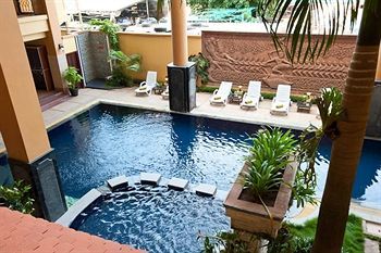 Bougainvillier Hotel  And� Re