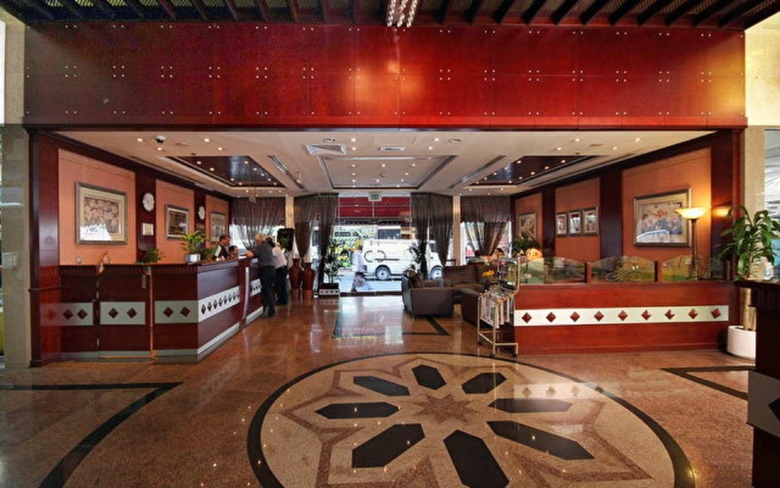 Hotel Flora Apartments