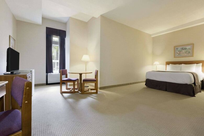 Hotel Days Inn Toronto East Beaches