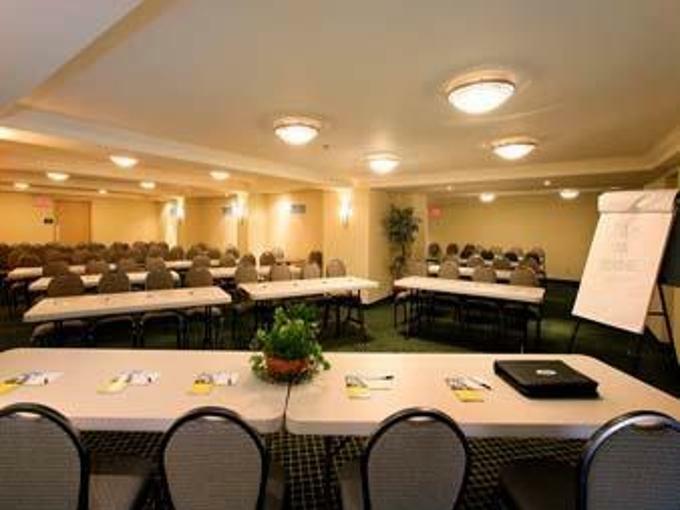 Hotel Days Inn Toronto East Beaches