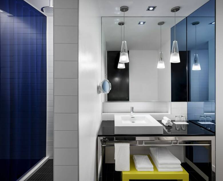 Hotel W Montreal