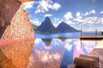 Hotel Jade Mountain Resort