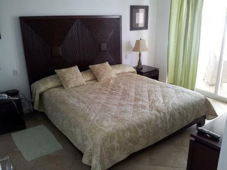 Hotel South Ocean Villa 402