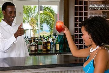 Hotel West Bay Club