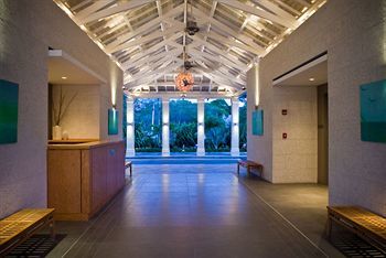 Hotel West Bay Club