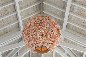 Hotel West Bay Club