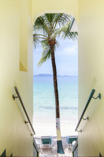 Hotel Sebastian's On The Beach